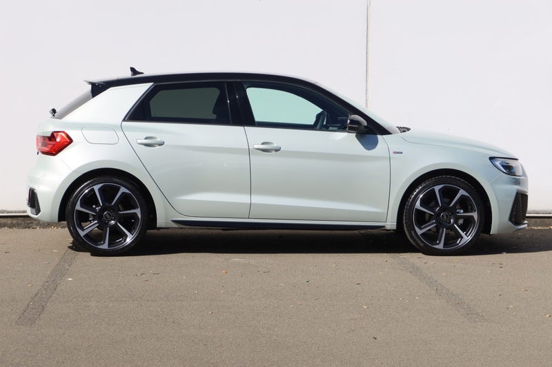 2025 Audi A1 35 TFSI S line image 2