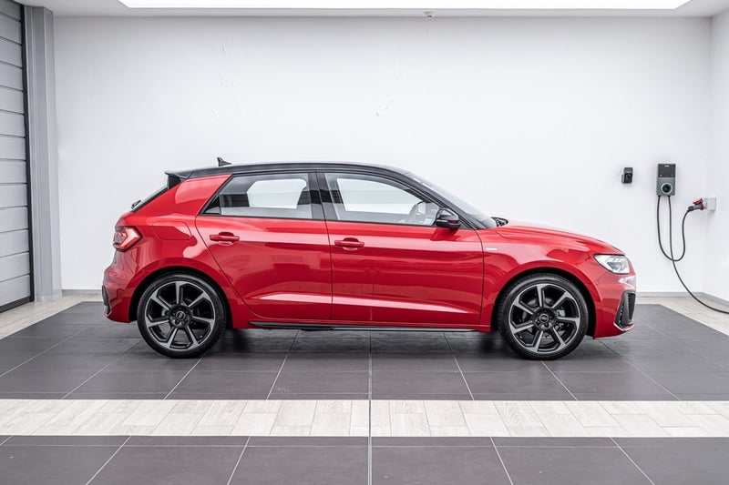 2025 Audi A1 35 TFSI S LINE image 2