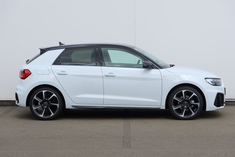 2025 Audi A1 35 TFSI S line image 2