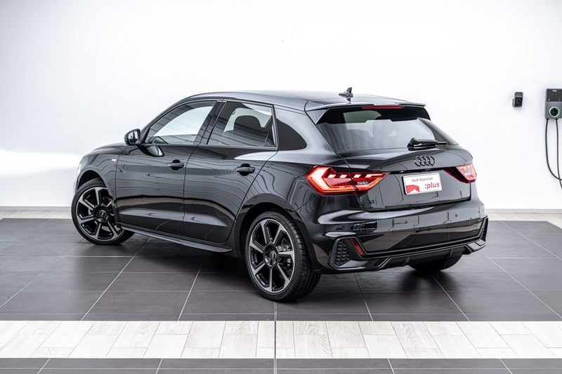 2025 Audi A1 35 TFSI S LINE image 3