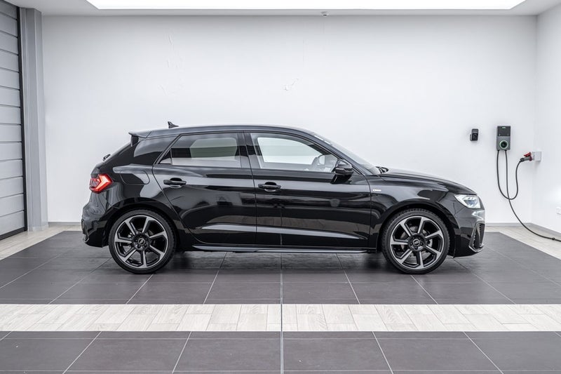 2025 Audi A1 35 TFSI S LINE image 2
