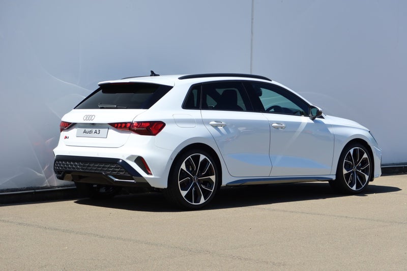 2025 Audi A3 35 TFSI S Tronic image 3
