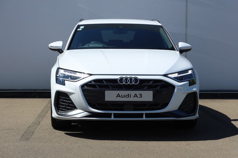2025 Audi A3 35 TFSI S Tronic image 5