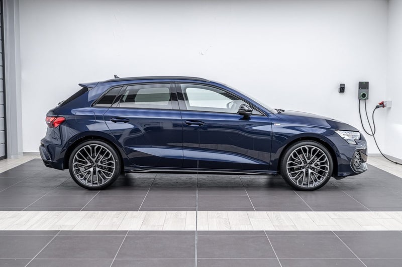 2025 Audi A3 SPORTBACK 35 TFSI S TRONIC 110 KW image 3