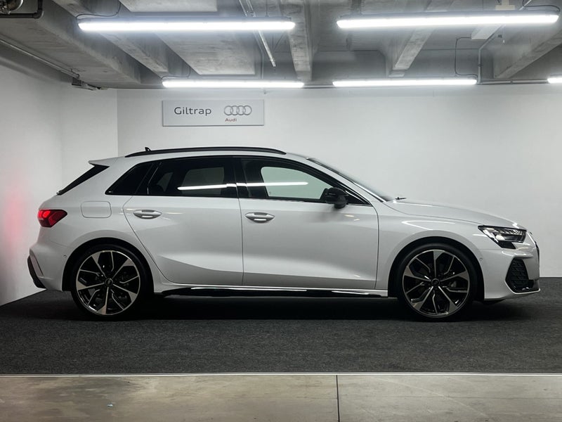 2025 Audi A3 Sportback 35 TFSI S tronic image 3