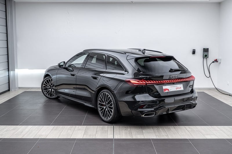 2025 Audi A5 e-Hybrid Avant S line image 3