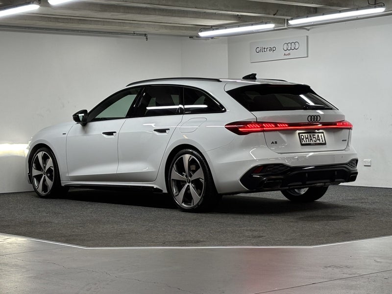 2025 Audi A5 e-Hybrid Avant S line image 4