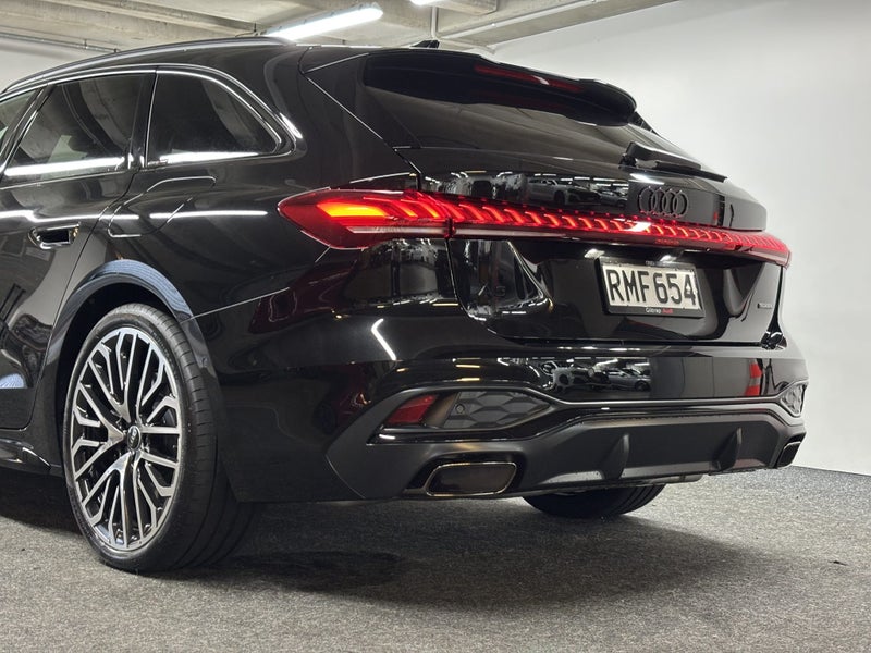 2025 Audi A5 e-Hybrid Avant S line image 5