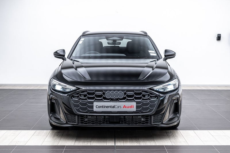 2025 Audi A5 e-Hybrid Avant S line image 4