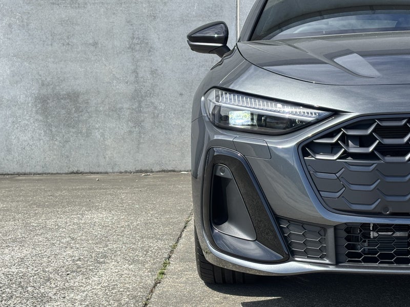 2025 Audi A5 E-Hybrid PHEV Quattro Avant image 5