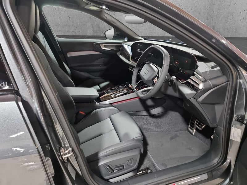 2025 Audi A5 E-Hybrid PHEV quattro Avant image 2