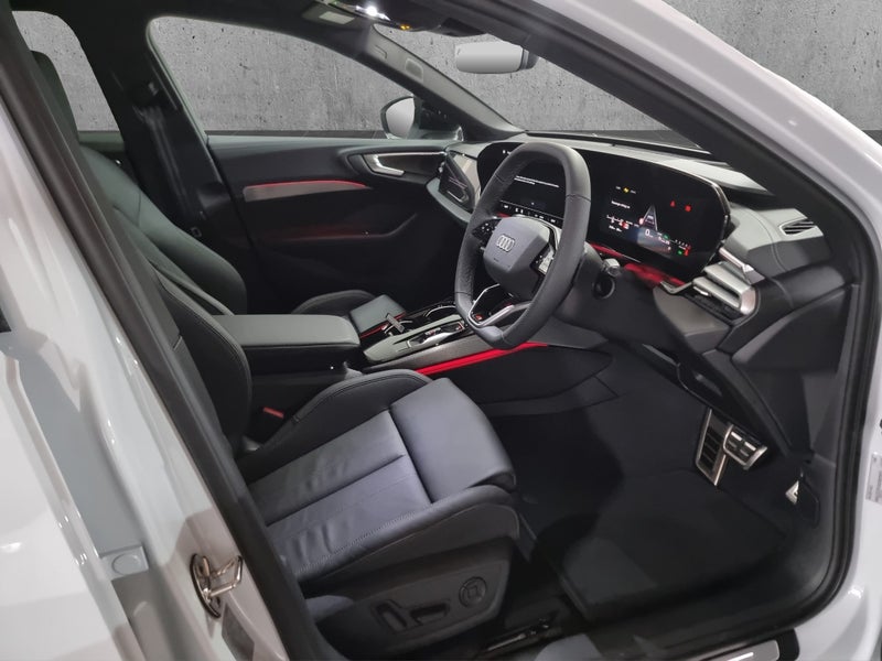 2025 Audi A5 E-Hybrid PHEV quattro Avant image 2