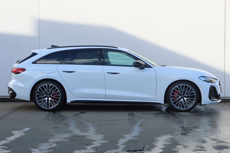 2025 Audi A5 S5 Avant image 2