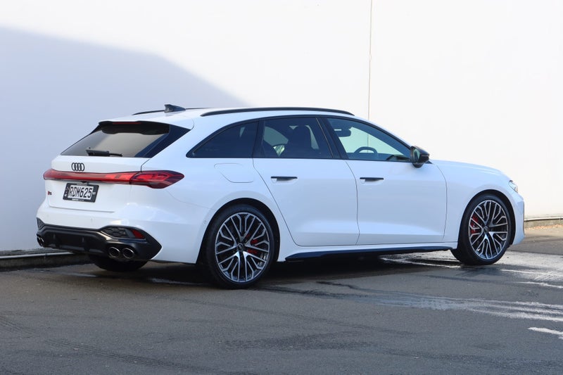 2025 Audi A5 S5 Avant image 3