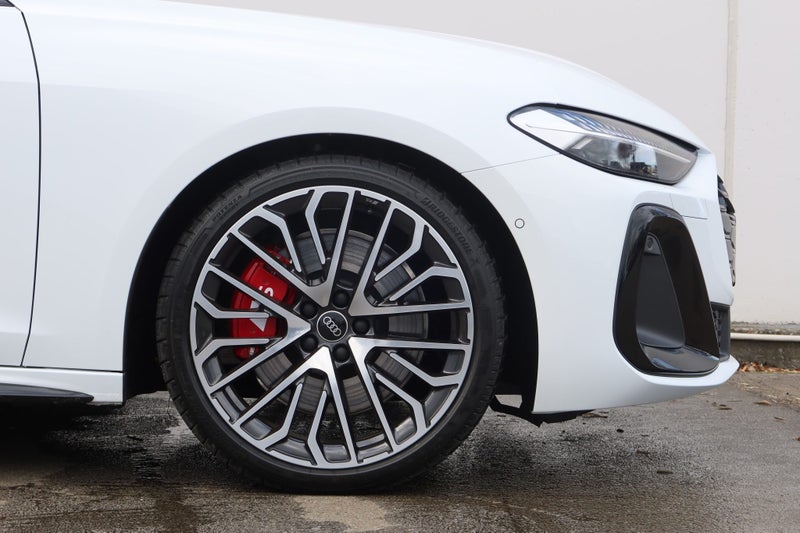 2025 Audi A5 S5 Avant image 4
