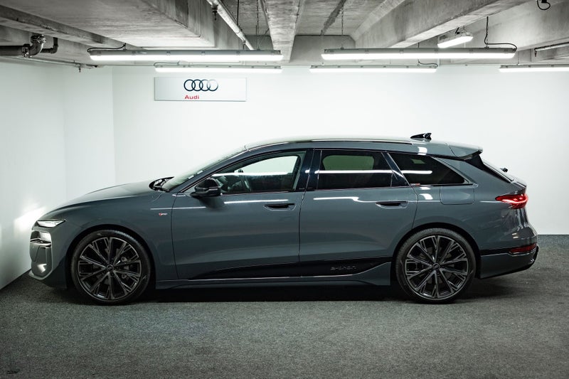 2025 Audi A6 Avant e-tron S line image 4