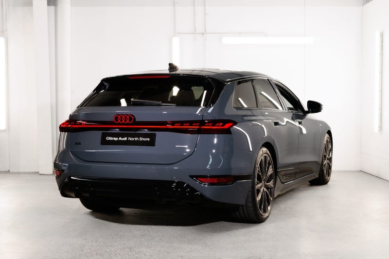 2025 Audi A6 Avant e-tron S line quattro image 2
