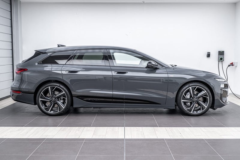 2025 Audi A6 AVANT E-TRON S LINE QUATTRO image 2