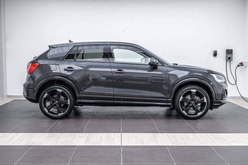 2025 Audi Q2 35 TFSI S TRONIC 110 KW image 2