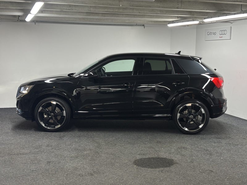 2025 Audi Q2 35 TFSI S tronic 110 kW image 3