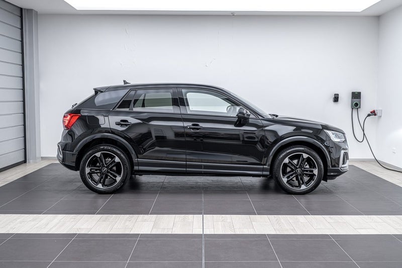 2025 Audi Q2 35 TFSI S TRONIC 110 KW image 2