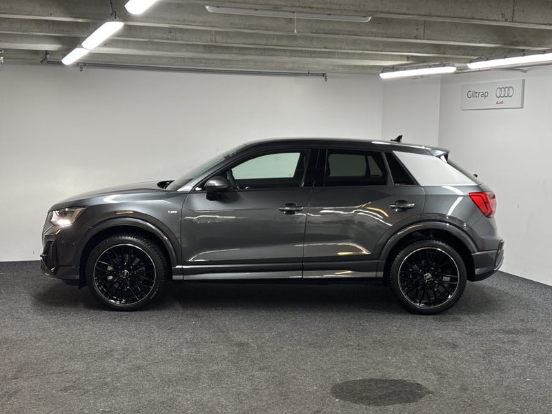 2025 Audi Q2 40 TFSI Quattro S Line image 3