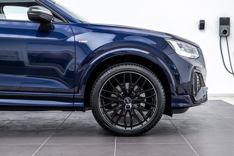2025 Audi Q2 40 TFSI QUATTRO S LINE image 3