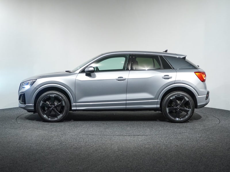 2025 Audi Q2 Dynamic Black Edition 35 TFSI 110kW image 3