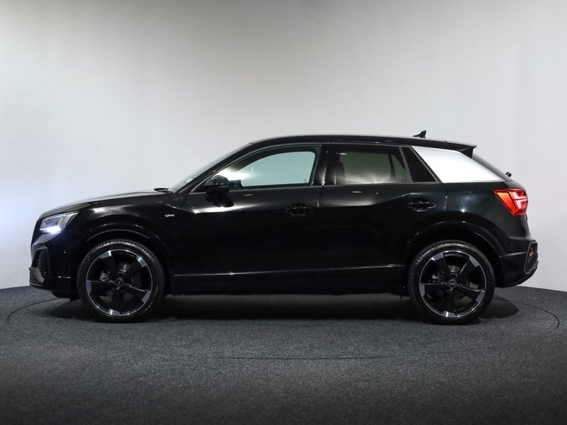 2025 Audi Q2 S-line 40 TFSI 140kW quattro image 3