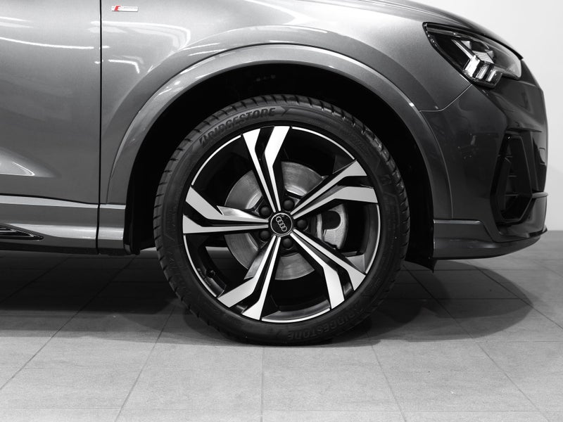 2025 Audi Q3 45 S-Line 180KW Quattro 4WD image 3