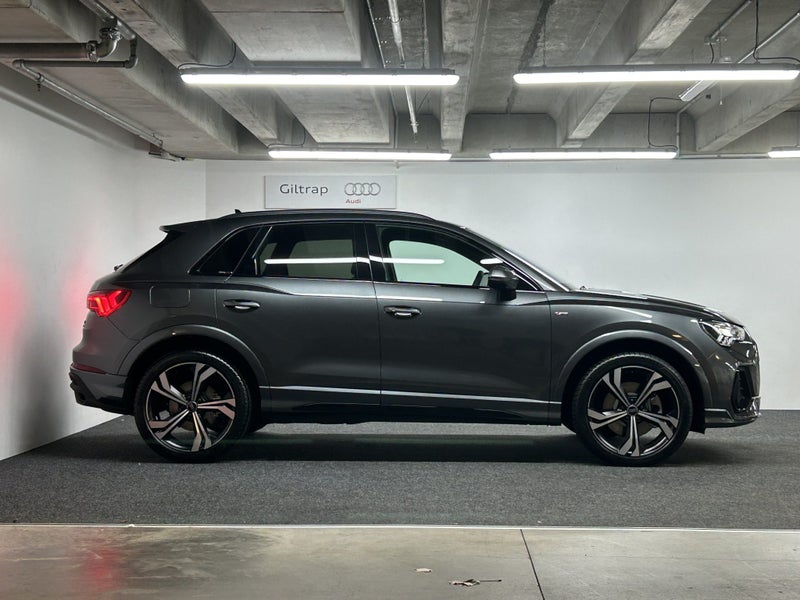 2025 Audi Q3 45 TFSI q S tronic (180 kW) image 3