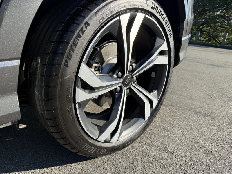 2025 Audi Q3 45 TFSi q S tronic (180kW) image 5
