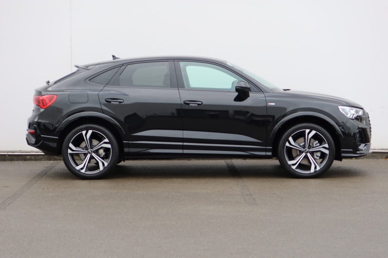 2025 Audi Q3 45 TFSI Q Sportback S Line image 2