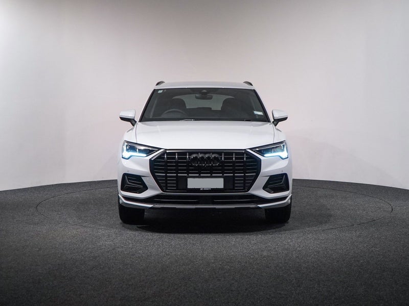 2025 Audi Q3 Dynamic Black Edition 35 TFSI 110kW image 2