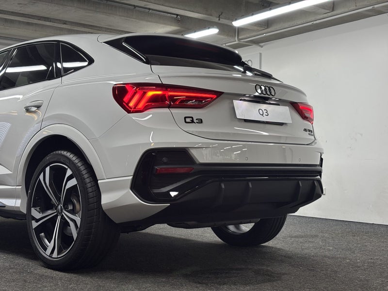 2025 Audi Q3 Sportback 45 TFSI q S tronic image 5