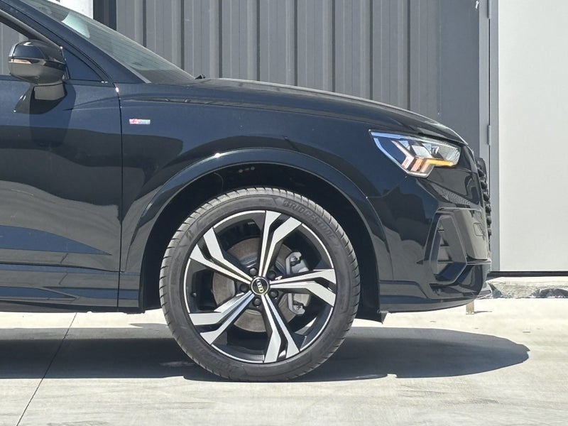 2025 Audi Q3 Sportback 45 TFSI Q S Tronic image 3