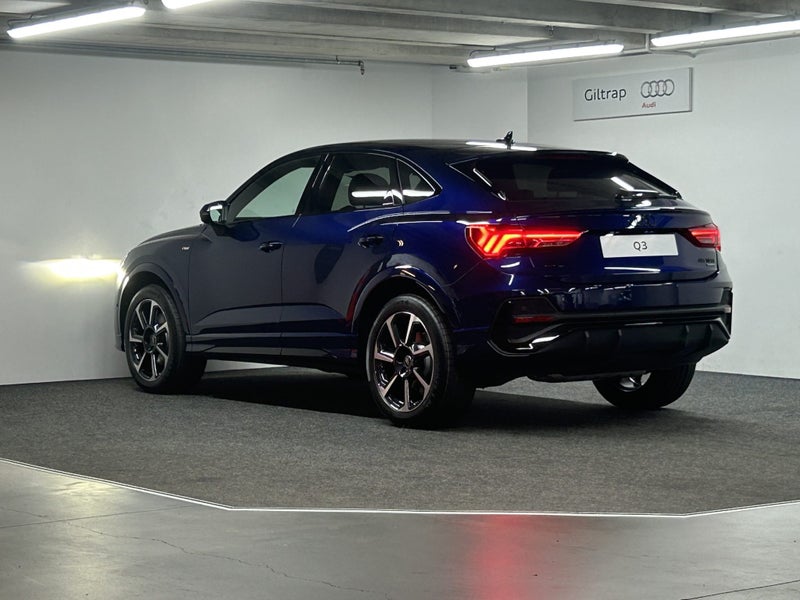 2025 Audi Q3 Sportback 45 TFSI S Tronic image 4