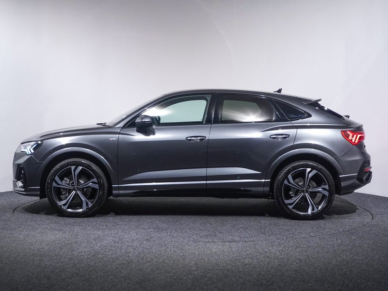 2025 Audi Q3 Sportback Dynamic Black Edition 18... image 3