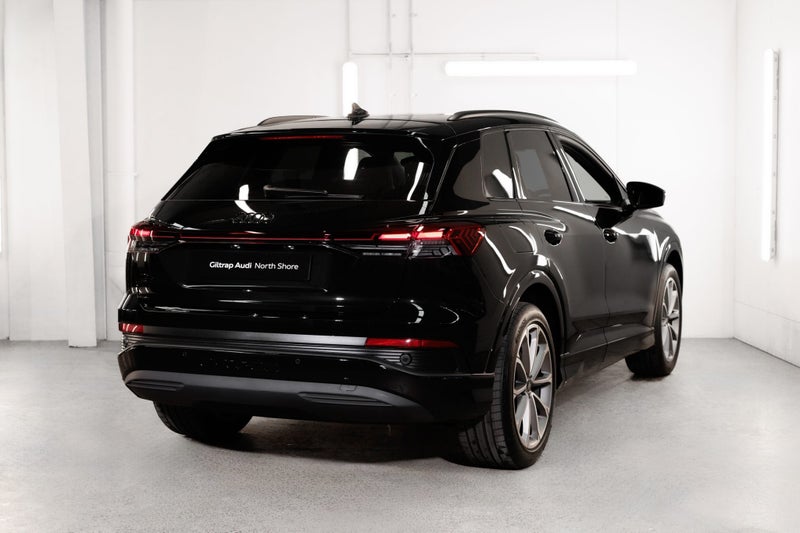 2025 Audi Q4 45 e-tron 210kW image 2