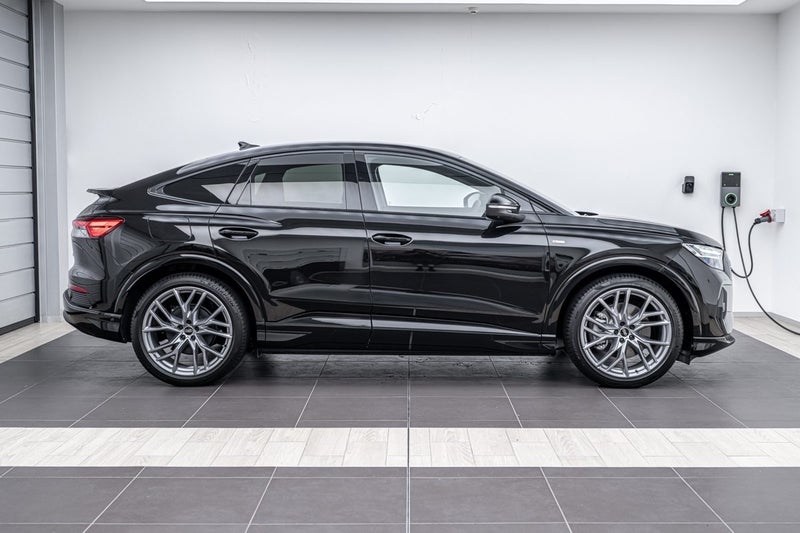 2025 Audi Q4 45 e-tron 210KW image 2