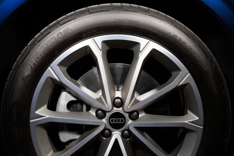 2025 Audi Q4 45 e-tron 210kW image 5