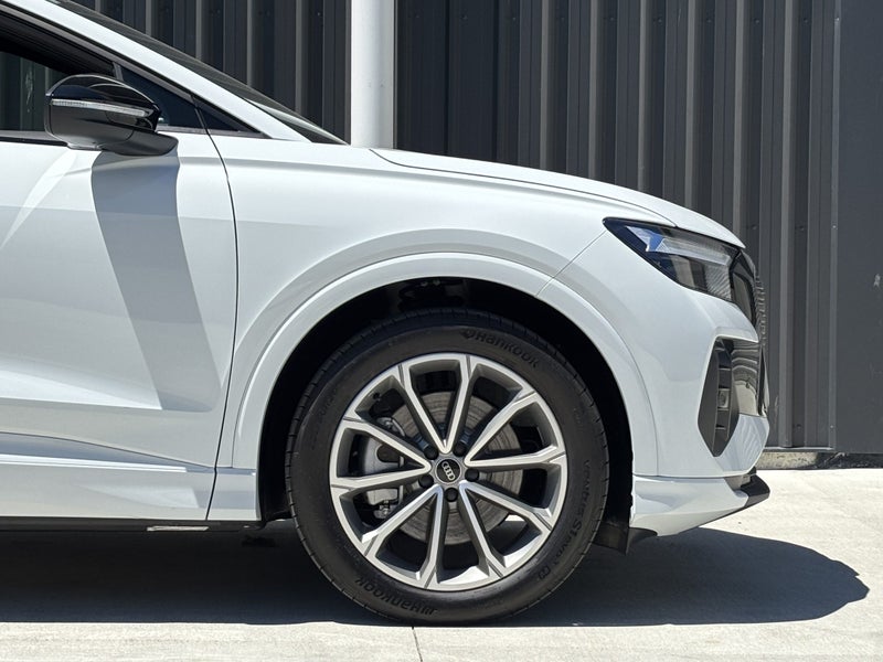 2025 Audi Q4 45 e-tron 210kW image 5
