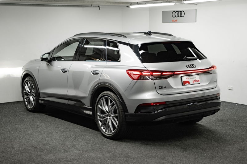 2025 Audi Q4 55 e-tron quattro 250 kW image 4