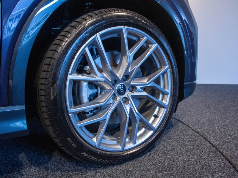 2025 Audi Q4 e-tron 45 Advanced 210kW image 5