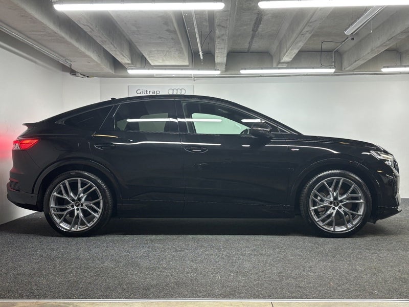 2025 Audi Q4 Sportback 55 e tron 250 kW image 3