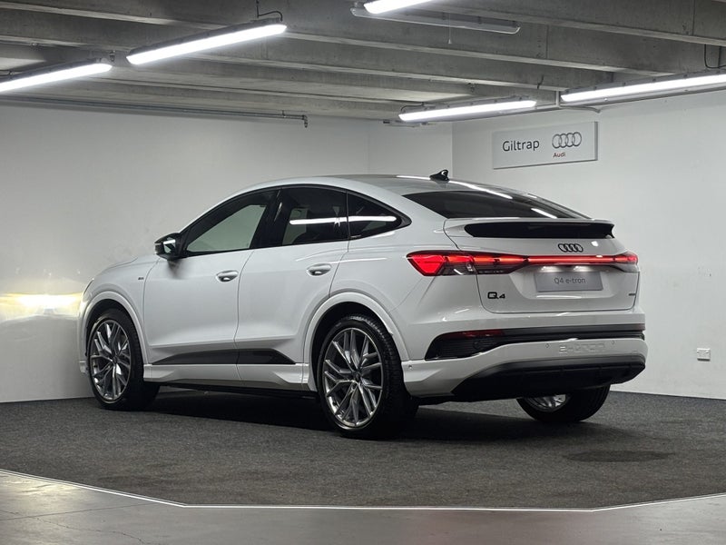 2025 Audi Q4 Sportback 55 E Tron 250 kW image 4