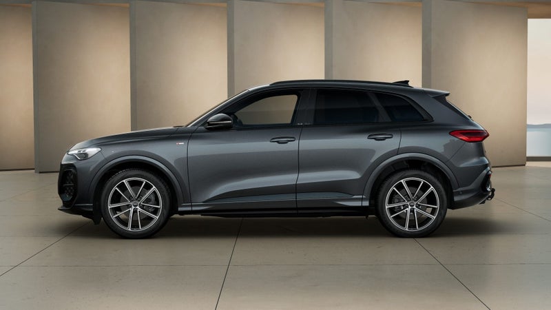 2025 Audi Q5 2.0TFSI 150kW quattro image 3
