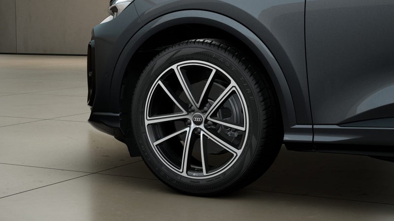 2025 Audi Q5 2.0TFSI 150kW quattro image 5