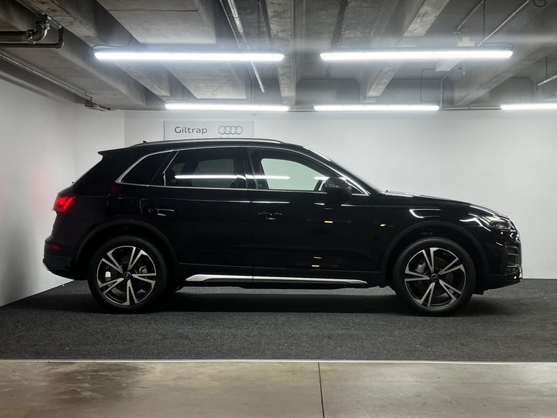 2025 Audi Q5 40 TFSI q S tronic (150 kW) image 3