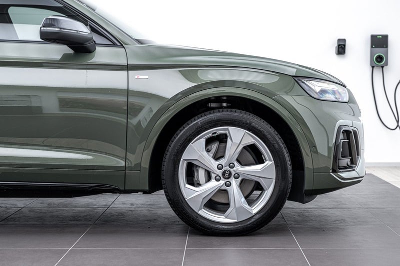 2025 Audi Q5 50 TFSI E QUATTRO S TRONIC 220KW image 3